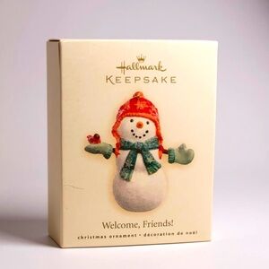 Hallmark Keepsake Ornament 2007 Welcome, Friends! Snowman with Bird